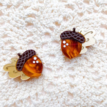 Load image into Gallery viewer, Autumn Days Leaf Stud Earrings