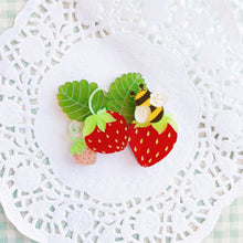 Load image into Gallery viewer, **SECONDS** Sweet StrawBees